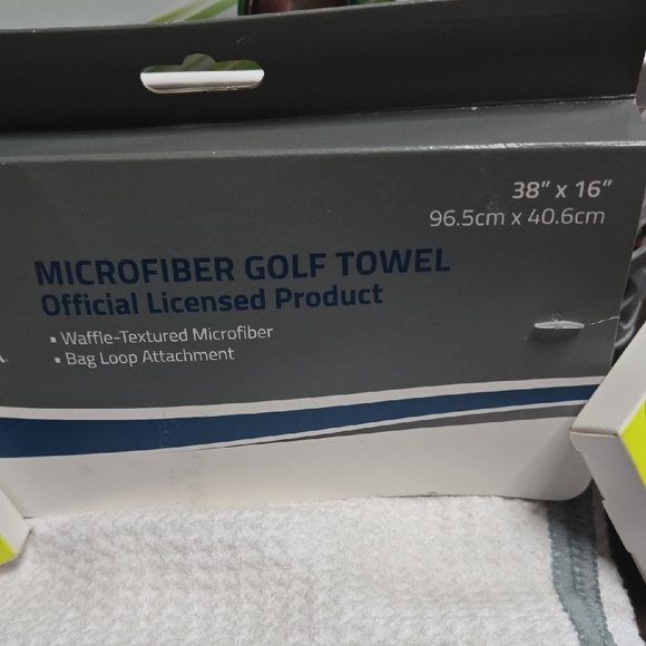 Callaway XTT Xtreme Glove and White LGA Towel Set - Picture 7 of 7